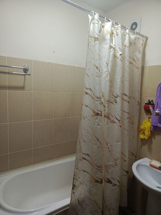 Sergeli 3 bekat yaqinida 2 xonali kvartira ijaraga beriladi srochna