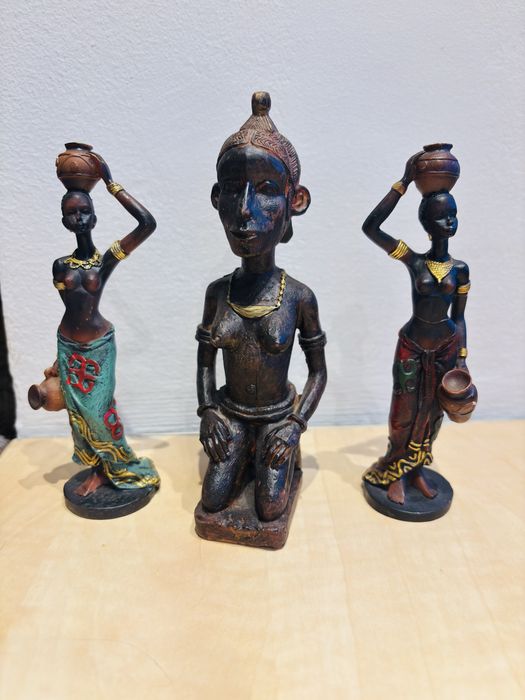 Statuete din lemn de abanos