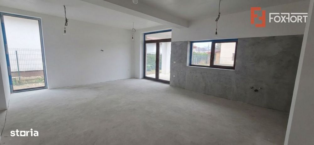 Duplex spatios cu 5 camere de vanzare, zona Mosnita Noua