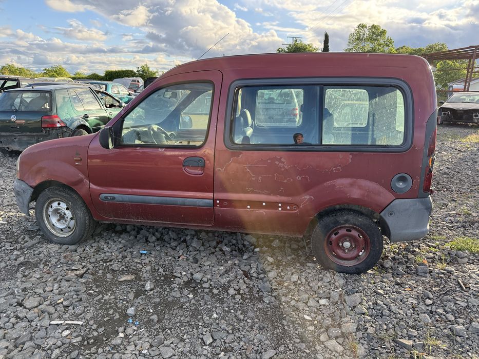 Продавам Рено Канго 1.9   на части