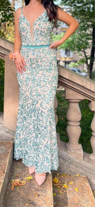 Официална рокля – елегантност и стил!