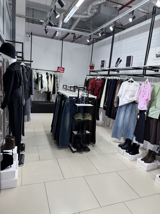 Бутик сатылады женская одежда