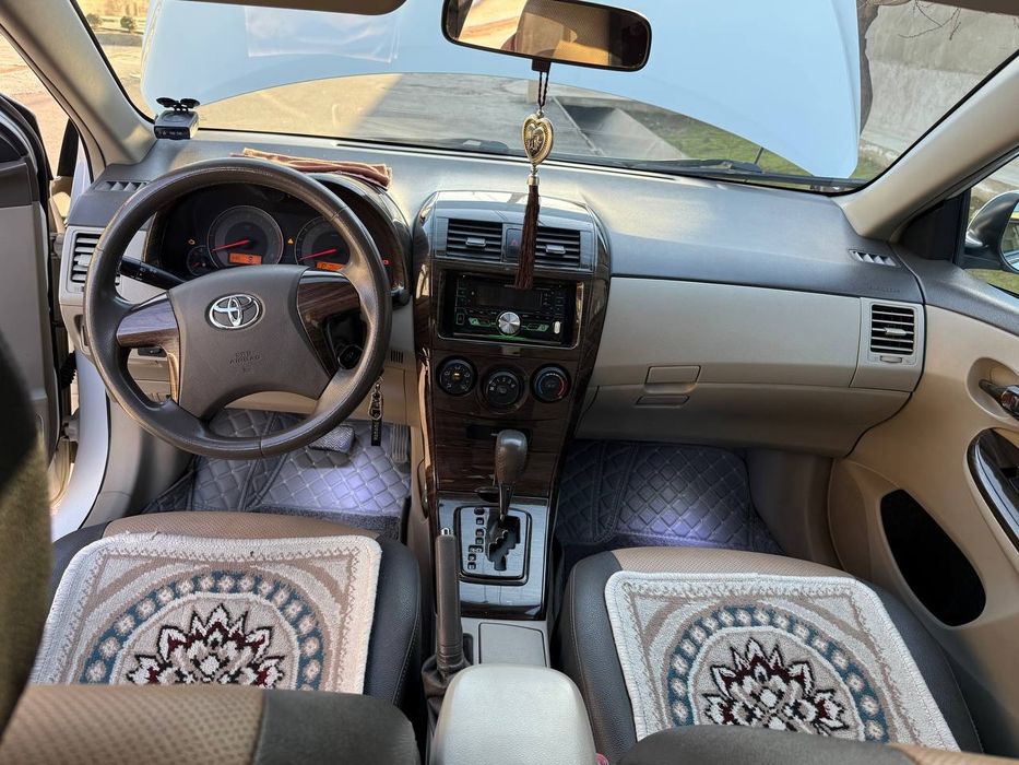 Тойота королла 2008