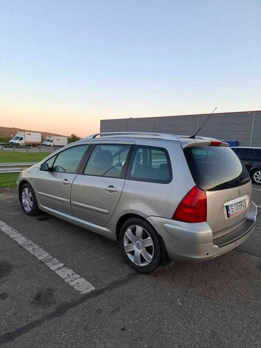 Peugeot 307 sw ,an 2007, 7 locuri ,benzina /motor 1.6/ 109 cp. 186.000 km/doua rinduri de jante ,aliaj si tabla