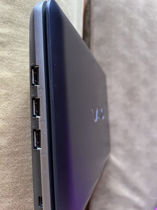 Ноутбук Sony Vaio 2010