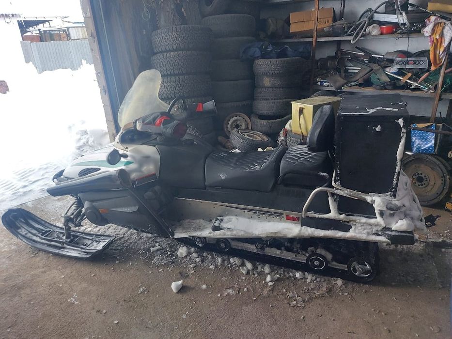 Продам снегоход yamaha