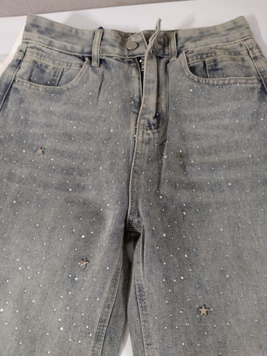 Футболка брюки джинсы