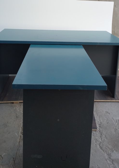 Руководителький стол!  В наличии.