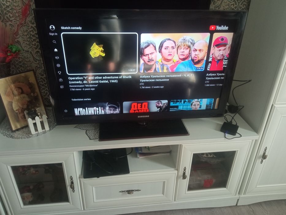 Смарт телевизор Samsung 106 см WiFi YouTube
