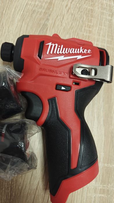 Impact m12 hexagonal modelul nou sub-compact  de USA