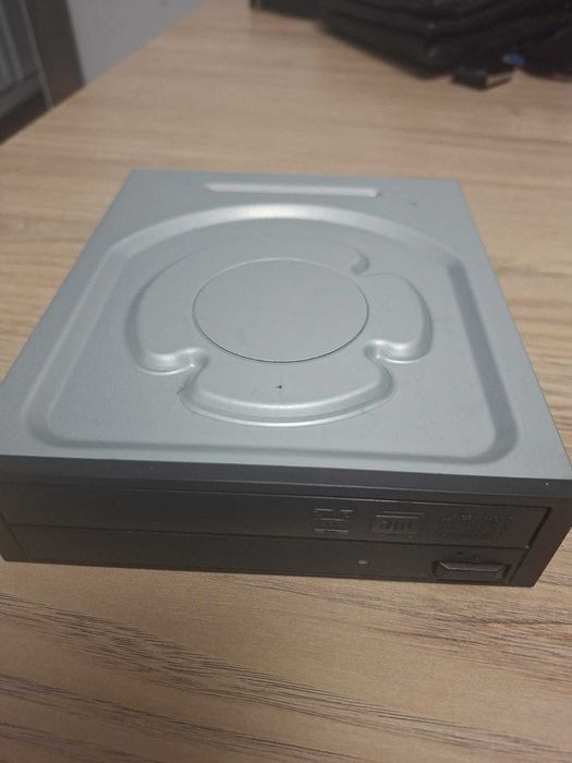 DVD-RW привод Sony Optiarc AD-5240S SATA