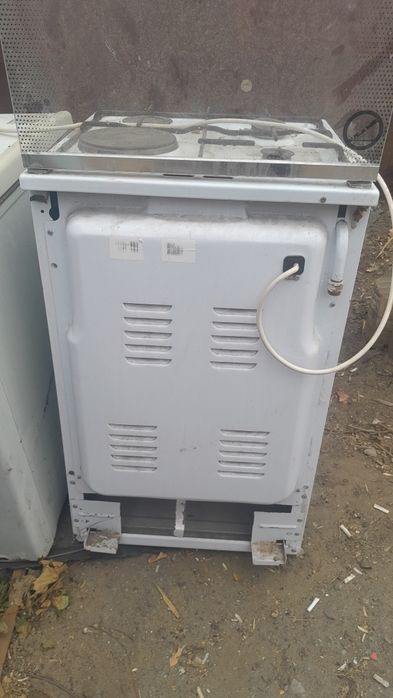 Газ плита и морозильная камера