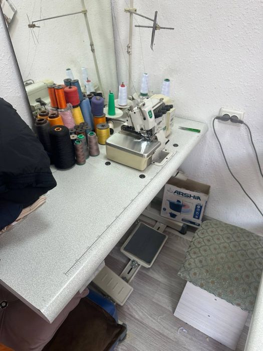 Тикув машинаси Оверлок 2 та Тогричок 1та Сотилади