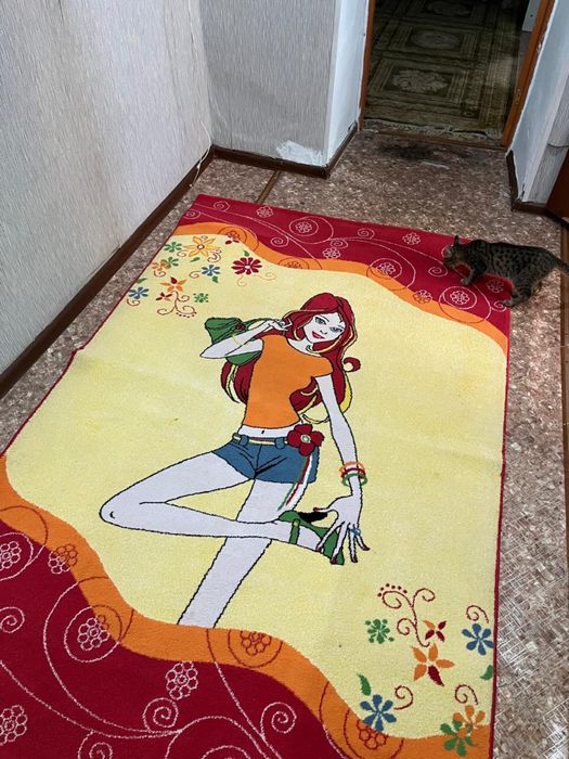 Продам дет палас и конфетница