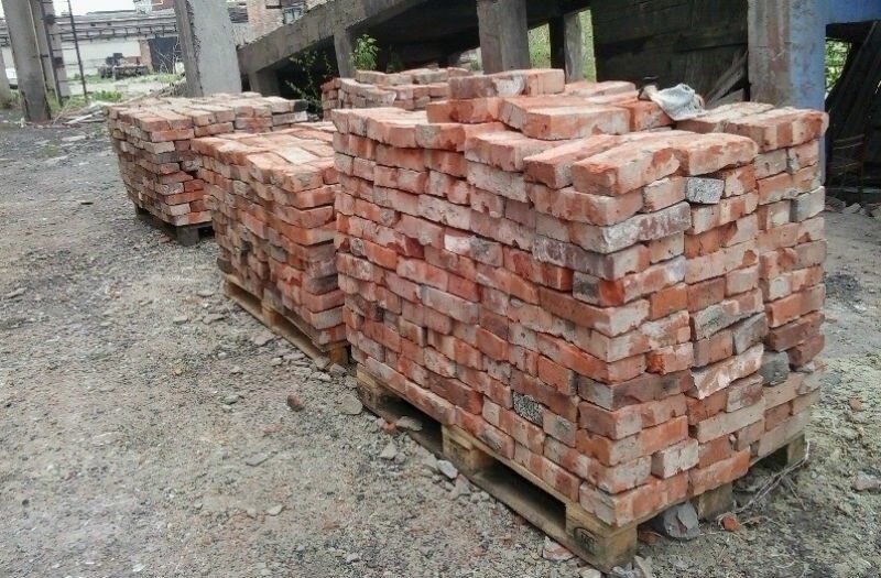 Кирпич красный продам