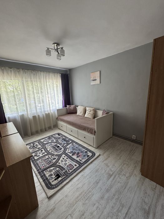 Apartament 3 camere de inchiriat