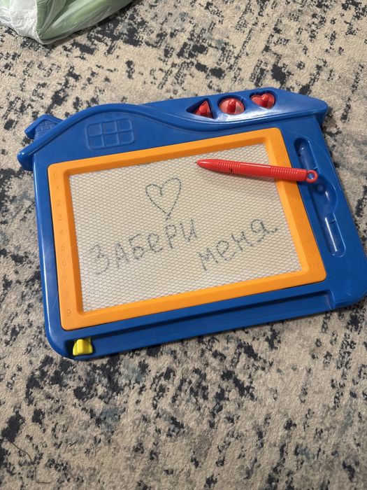 Отдам детские игрушки