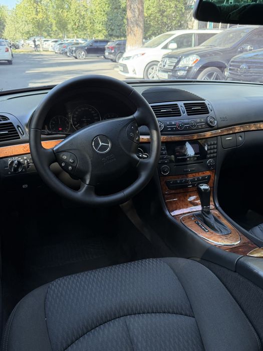 Mercedes Benz W211 E240