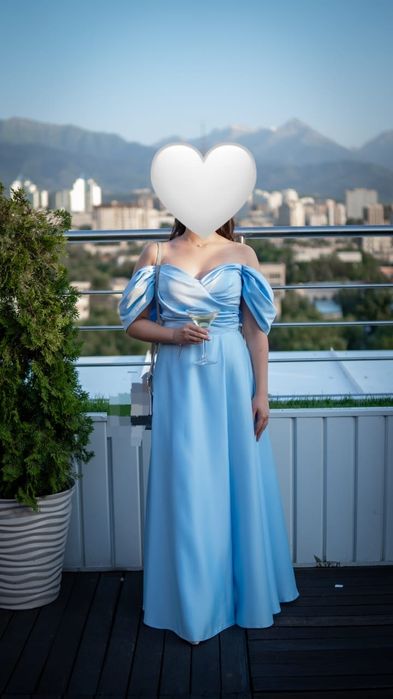 вечернее голубое платье