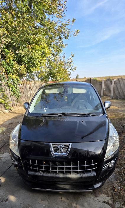 Vând Peugeot 3008