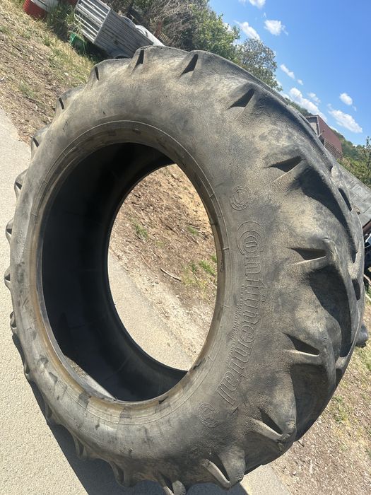Vând anvelopa tractor 16.9 R34