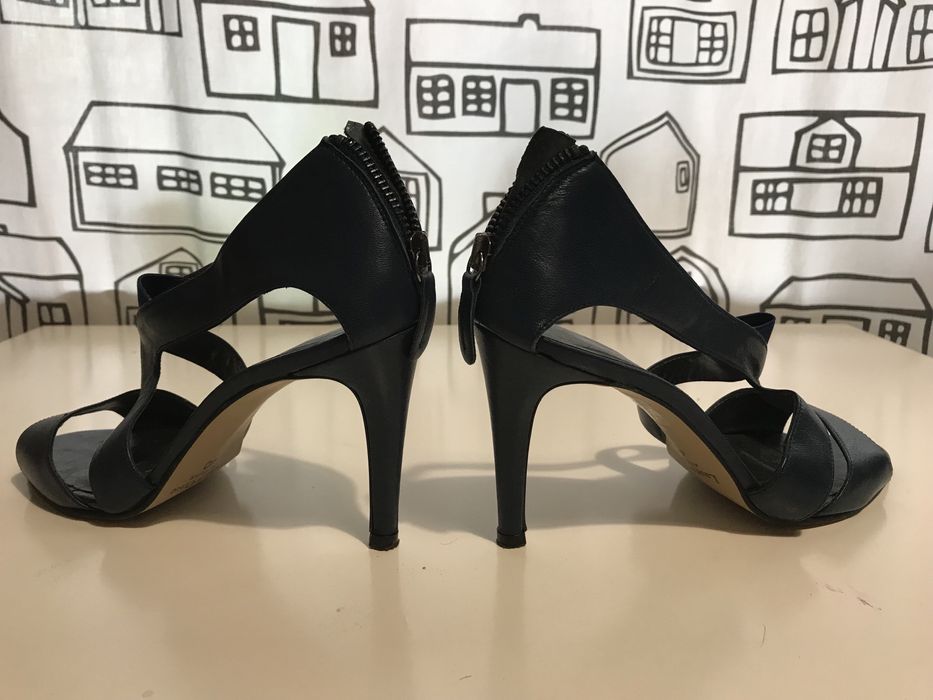 Продавам летни обувки от естествена кожа на висок ток - 50 лв.