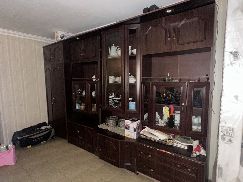 Продам шкаф стенка для посуды