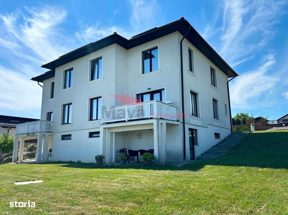 Casa tip Duplex, zona Rompetrol