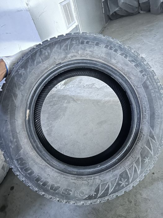 Продам шины Sailun Ice blazer 185x70xR14
