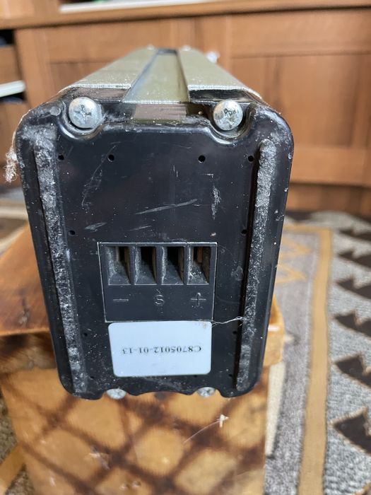 Vînd baterie bicicletă 36v si 13ap.