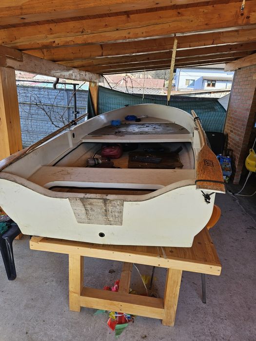 Gata de pescuit auto