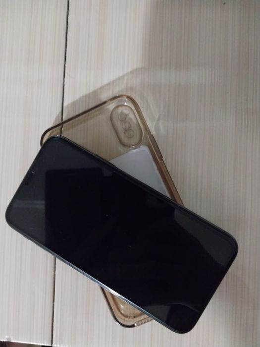 Iphone x (64g)      .