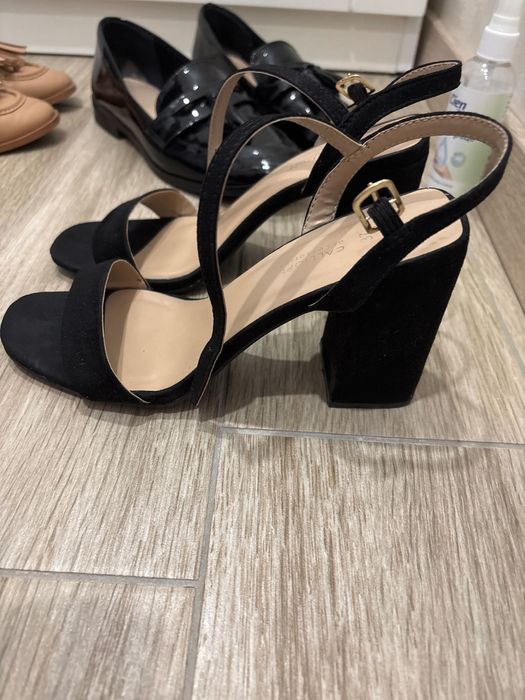 Всички обувки по 15лв