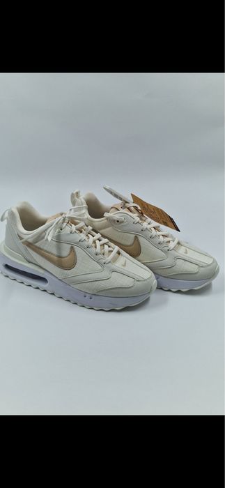 Кроссовки Nike новые