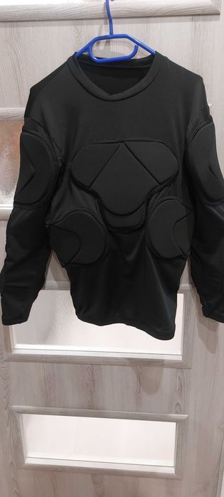 Вратарска блуза с подсилки 170 см