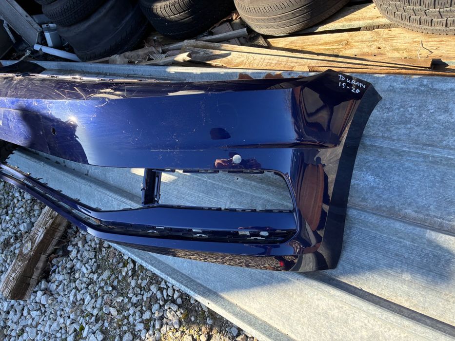 Предна броня Vw Touran. Тоуран. 15-20г. 5TA807221A-L. Оригинална.