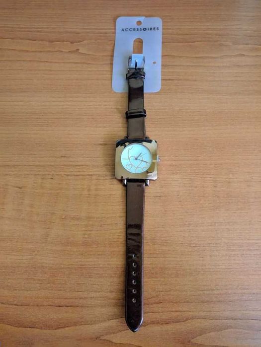 Ceas nou de mana New Yorker