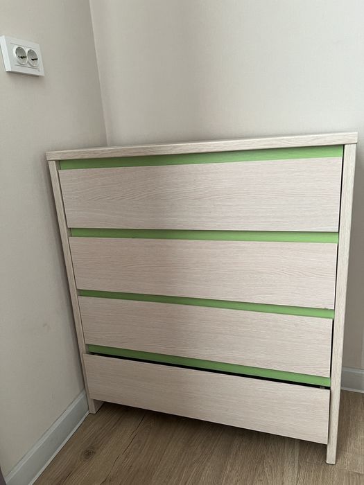 Продаю бежевый комод в хорошем состоянии