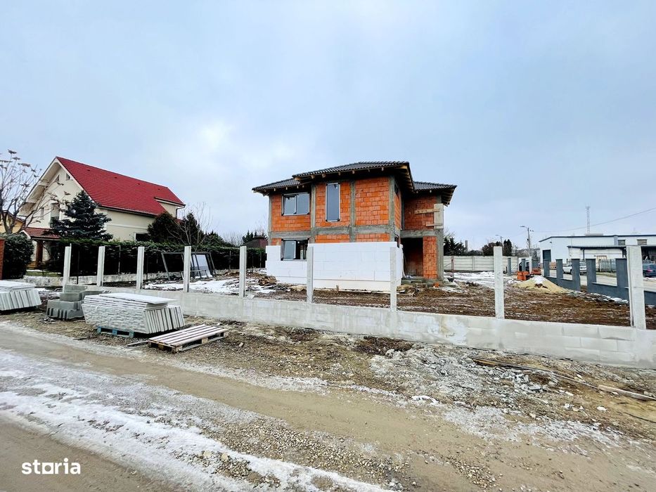 Casa semifinisata P+E zona Oncea