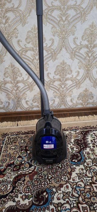 LG прадаю аргинал пилисос