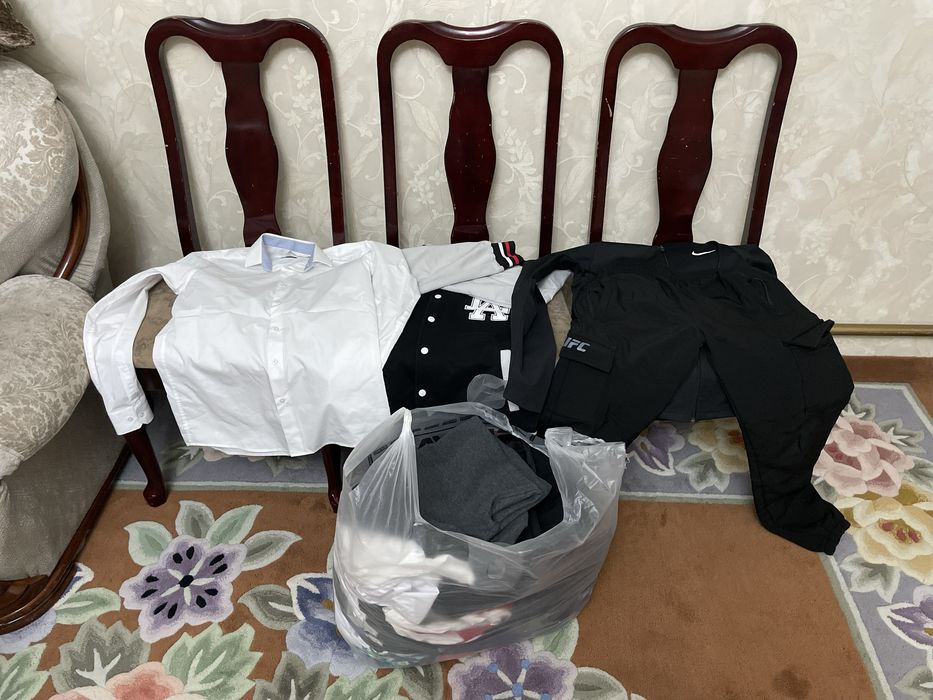 Вещи б/у в хорошем состоянии.