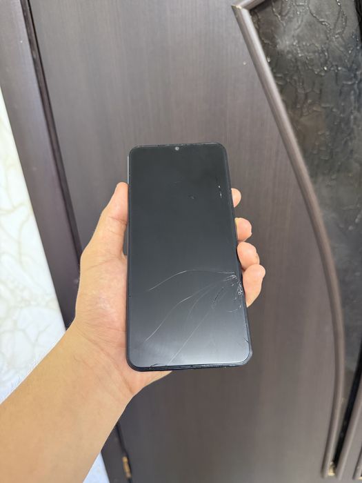 продам недорогой андроид VIVO V03