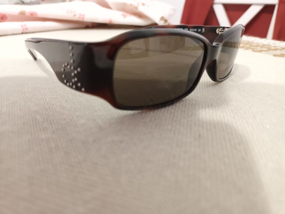 Vand ochelari de soare pentru barbati