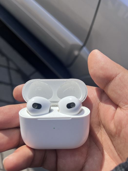 Эйрподс про первого поколения