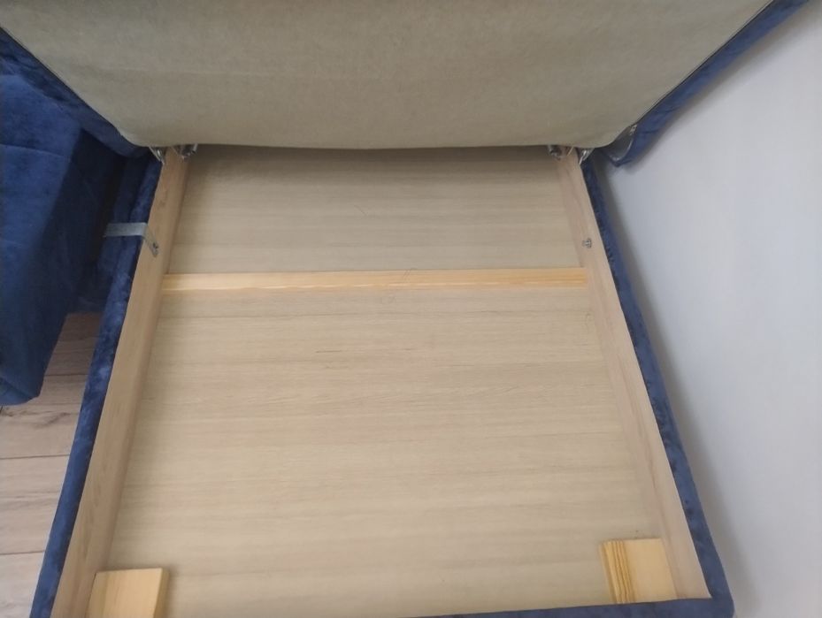 Продаётся синий диван