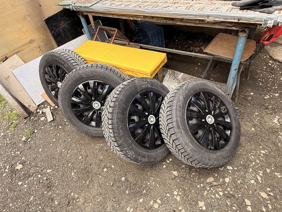 Roti (jante + anvelope iarna + capace) 195/65/15 - 5x112