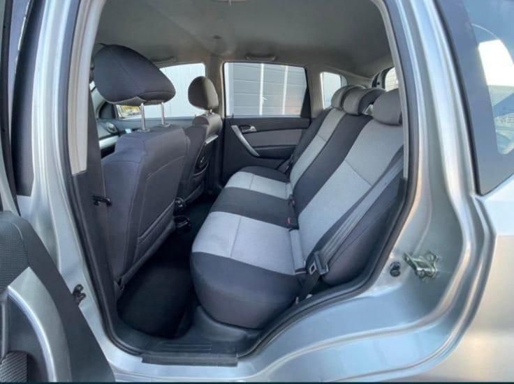 Vând Chevrolet Aveo