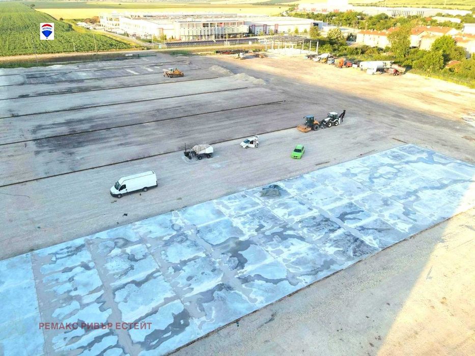 Дава се под наем Парцел в Русе, Промишлена зона - Изток - 43000 кв.м за 21930 € - Снимка #1