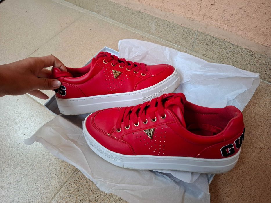 Дамски маратонки кецове Guess 38