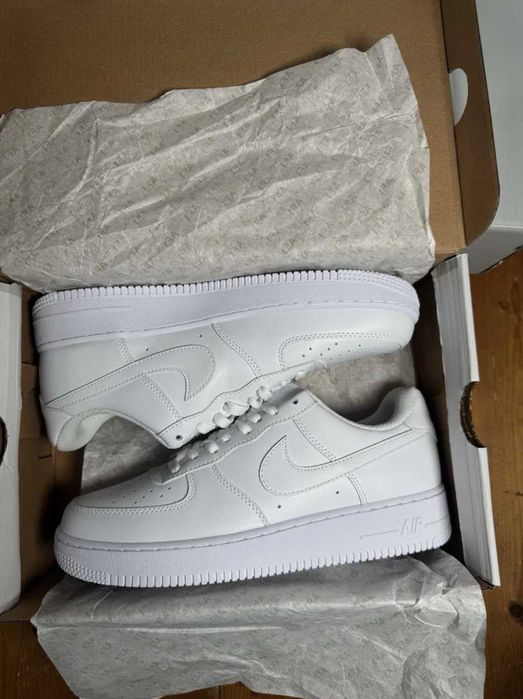 *NEW* Nike Air Force 1 Low Triple White - verificare colet